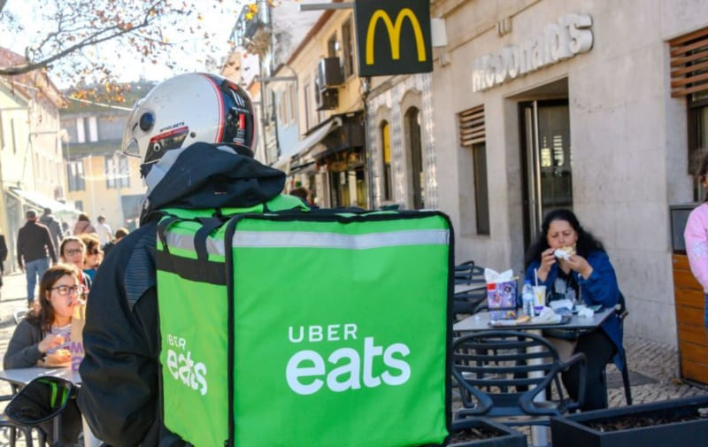 In Montreal, the opposition wants to limit the costs of delivery platforms