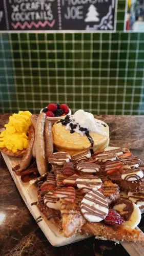 Image contest Shinas Boozy Brunch