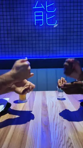 Image contest Iru Izakaya - Quartier des Spectacles