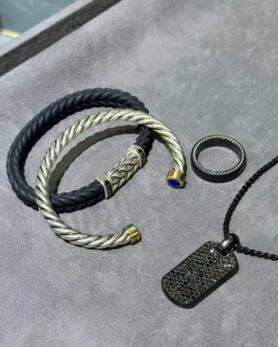 Image contest Café Holt | Cuisine contemporaine canadienne