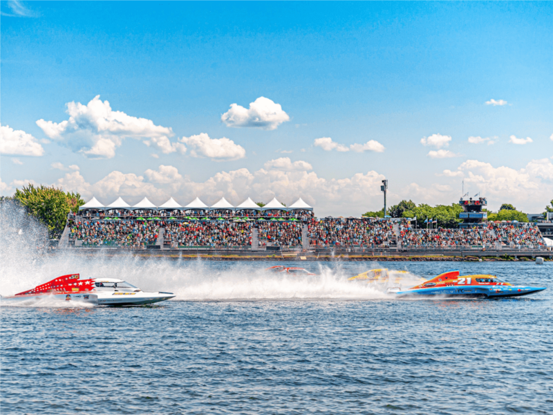 Where to go eat before spending the evening at the Valleyfield Hydroplane Regattas?
