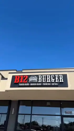 Image event B12 Burger PIE IX