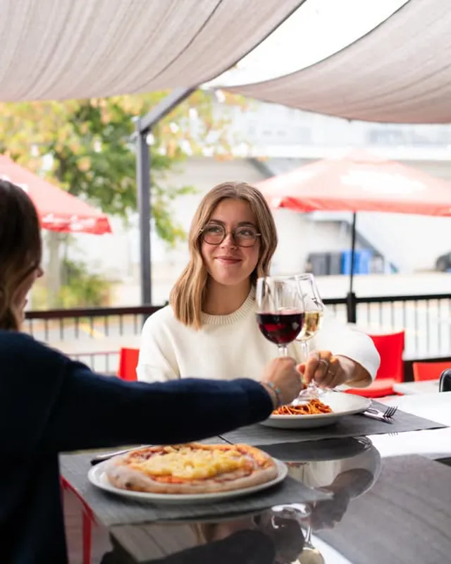 Image événement Restaurant Giovannina | Lounge, Pizza, Salades & Pâtes à Sainte-Marie