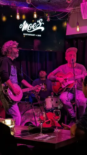 Image Ã©vÃ©nement Moe's Restaurant & Bar