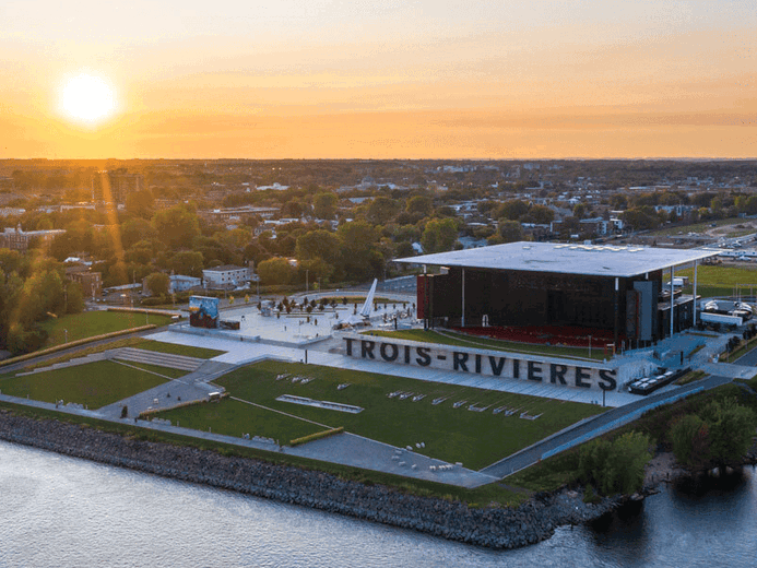 Dans quel restaurant manger près de l’Amphithéâtre Cogeco?