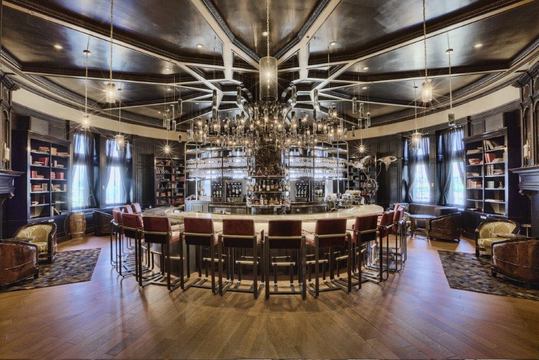 Le Château Frontenac is not what it was ... long live the Castle!