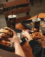 Image contest Holy Burgers