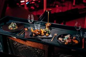 Image event Le Balcon cabaret chic