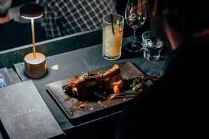 Image event Le Balcon cabaret chic