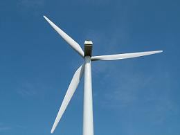 A home wind turbine at the St-Bruno Marchand restaurant (Lac St-Jean)