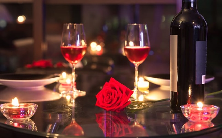 Avec sa douce-moitié au restaurant pour la St-Valentin