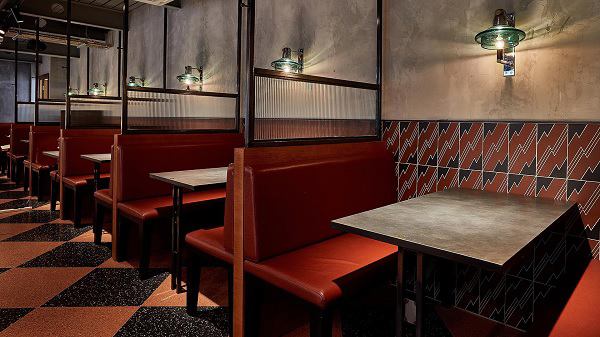 Salles à manger ouvertes : casse-têtes et fermetures définitives