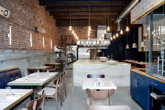 Les restaurants durement touchés par la crise : un résumé