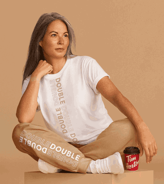 Livraison rapide : Tim Hortons se lance dans les vêtements et autres nouvelles de la restauration