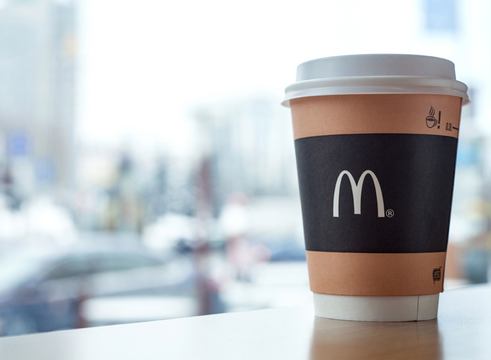 McDo : café ou du thé gratuit aux travailleurs de la santé