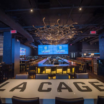 Des achats, des fusions et des projets de croissance