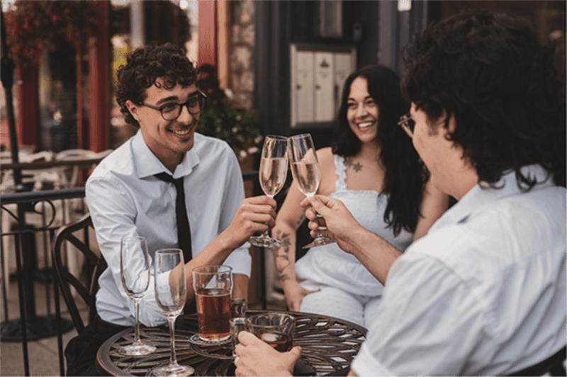 Justine sort de l'ombre : dévoilement de sa terrasse estivale