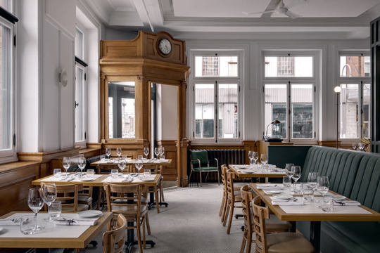 Livraison rapide : le boss du Clocher penché, les pourboires et Ô Quai Des Brasseurs