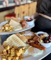 Image promotion Toujours Mikes