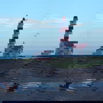 Phare de Pointe-des-Monts