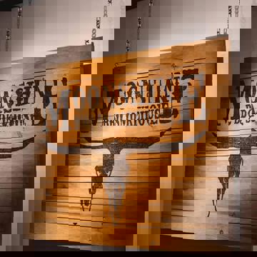 Restaurant Moonshine BBQ