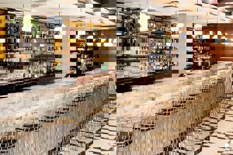 Maggie Oakes photo 1