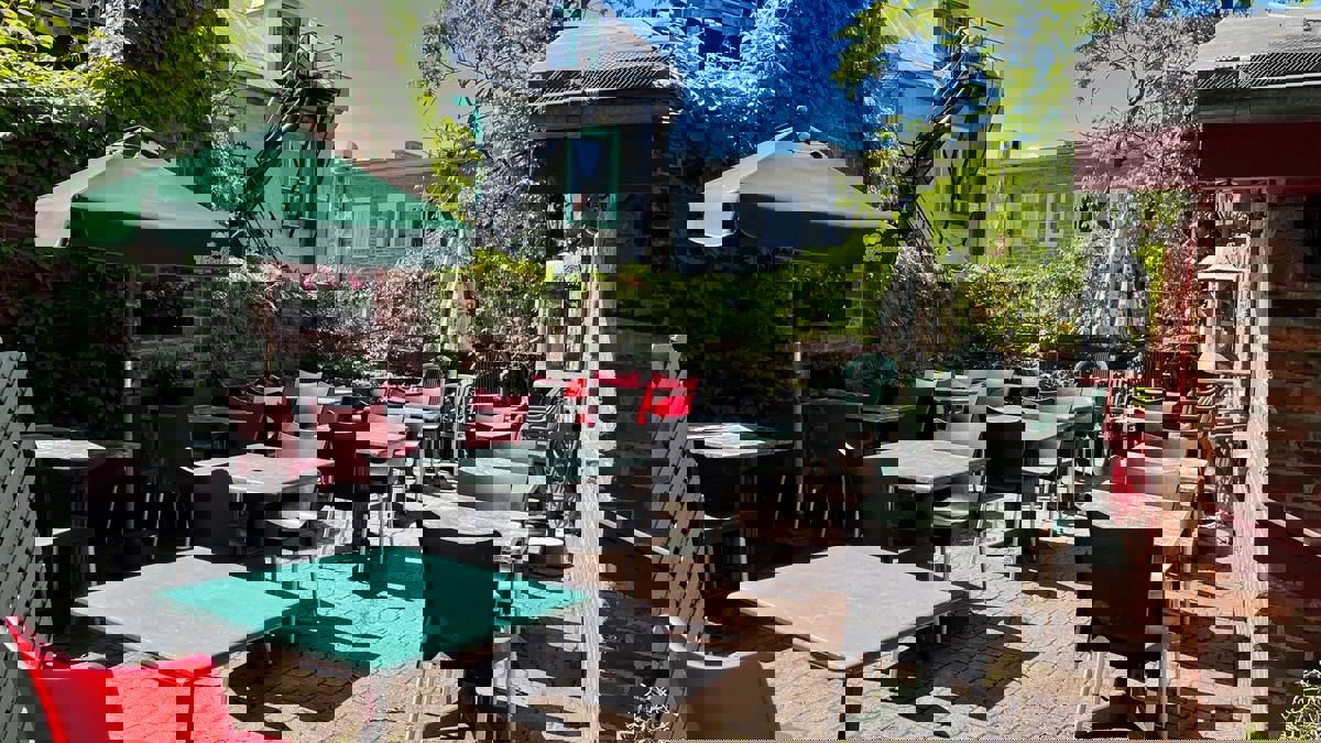 Le Petit Café Latin photo 1