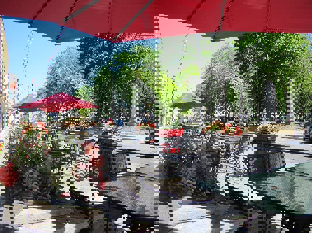 Les Tire-Bouchons Resto Bar Grill photo 1