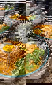 Thi Cam Nourcy photo 1