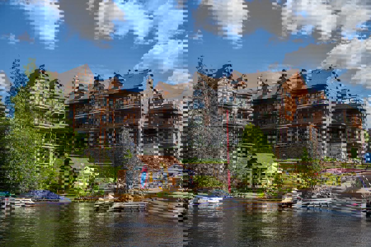 Le Viking Resort & Marina photo 1