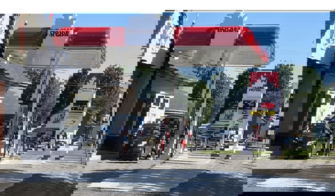 Station service /Dépanneur le Relais / Restaurant photo 1