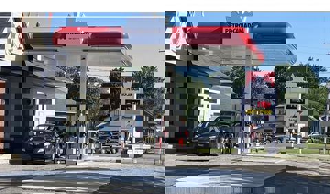 Station service /Dépanneur le Relais / Restaurant photo 1