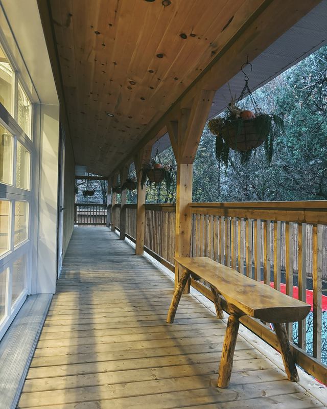 Meech & Munch photo 1