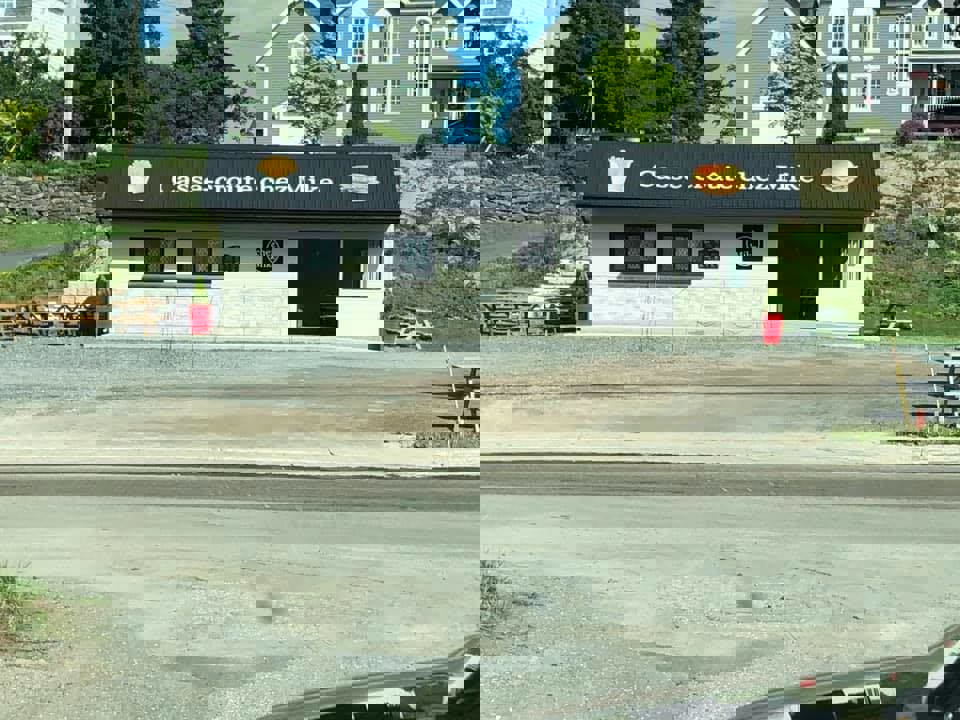 Casse-Croûte Chez Mike photo 1