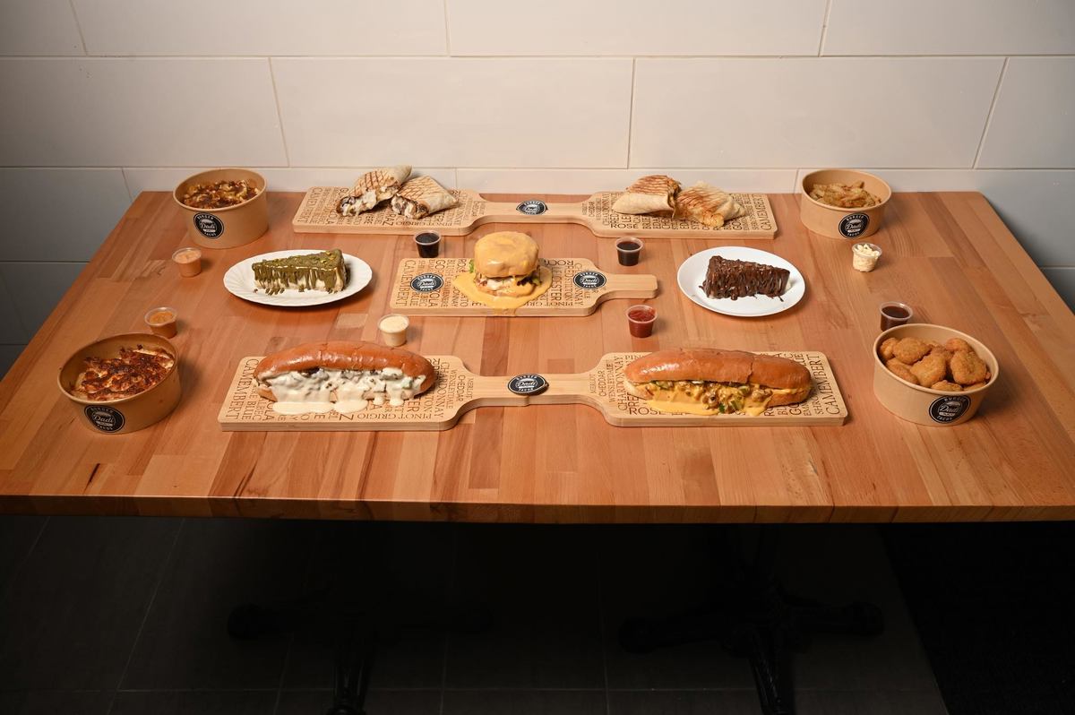 Dadi Burger & Tacos photo 1