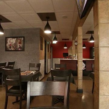 Plaza Pizzeria photo 1