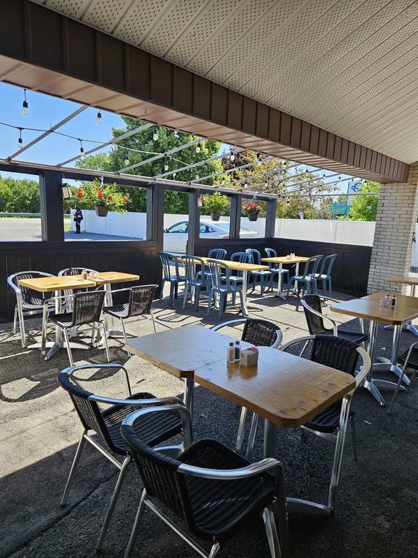 Resto Le Lève-tôt Lavaltrie photo 1