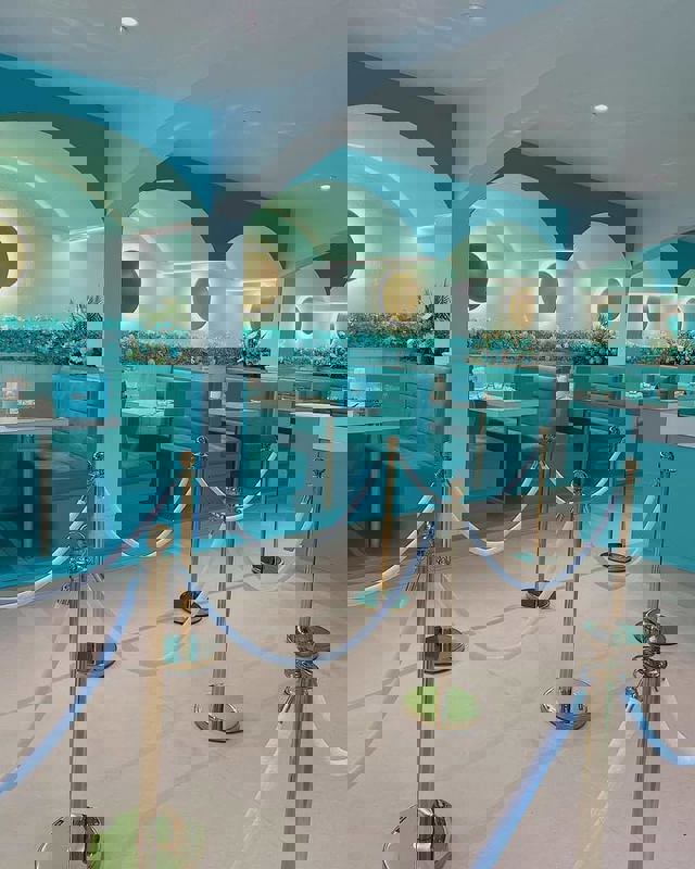 Le Blue Restaurant + desserts + crèmerie photo 1