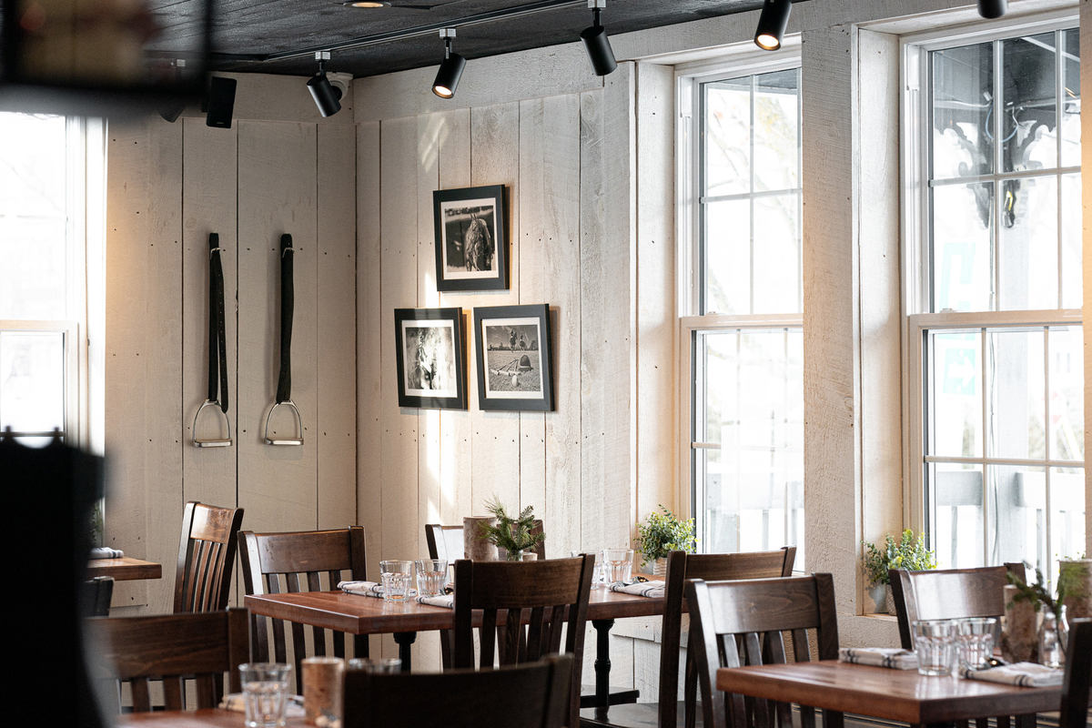 White Horse Café Bistro photo 1