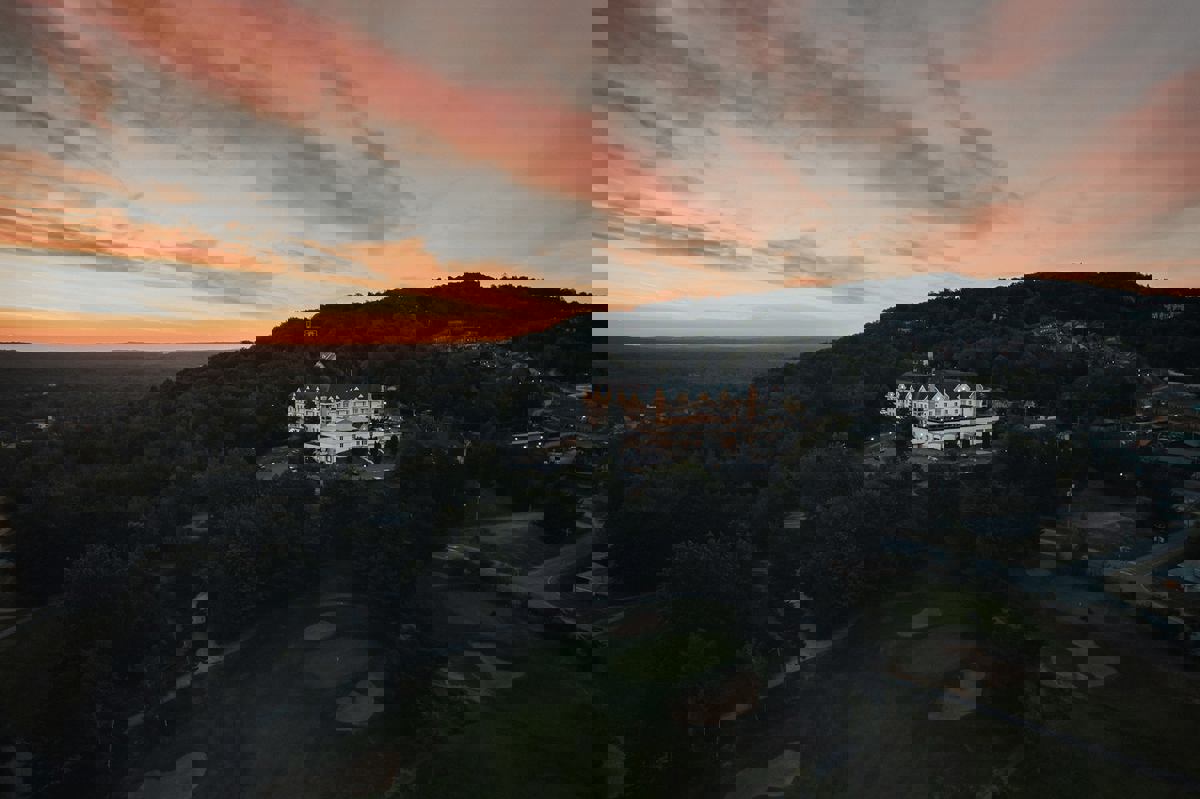 Le Beagle Club Bistro-bar photo 1