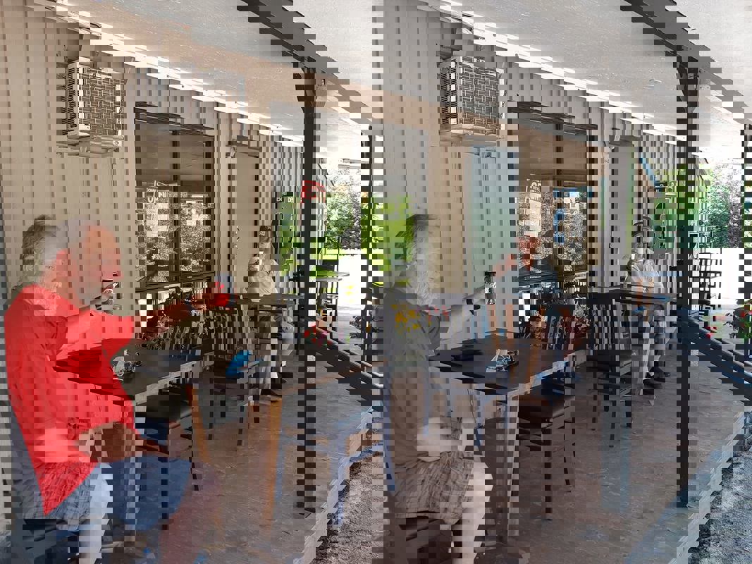 La Gare Waltham Station photo 1