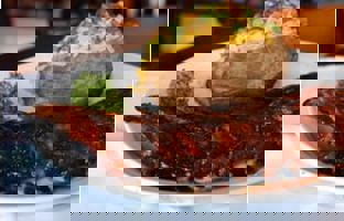 The famous Bâton Rouge spare ribs now in Sherbrooke...