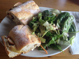 Complètement conquise point…d’exclamation! 