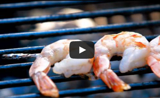 Sauté asiatique et crevettes satées sur le BBQ