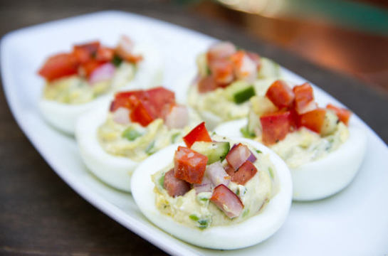 Oeufs à l'avocat du diable