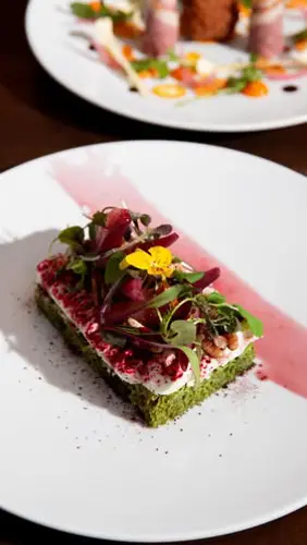 Image promotion Maggie Oakes