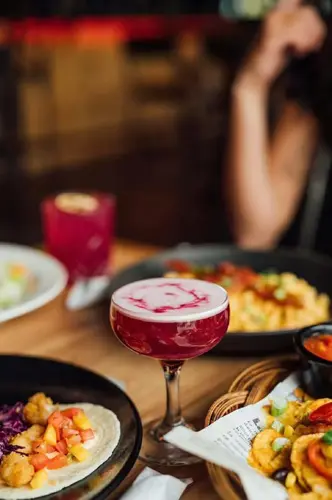 Image promotion L'Usine Restaurant Bar Ste-Marthe-sur-le-Lac