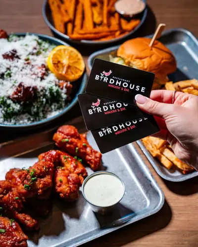 Image promotion Restaurant Birdhouse Wingerie & Bar Dollard-des-Ormeaux