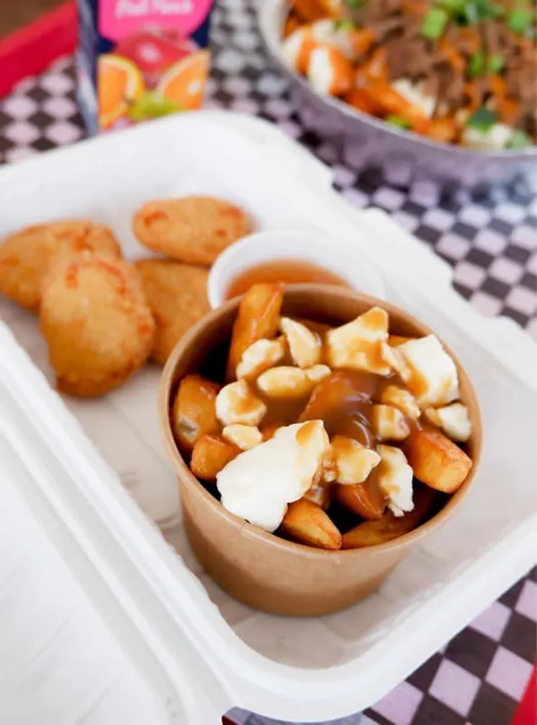 Image promotion Casse-Croûte Courteau – Saint-Boniface