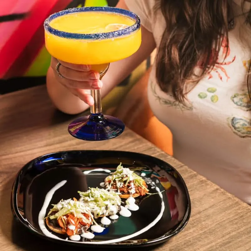 Image promotion Guacamole y tequila - Restaurant mexicain Sherbrooke